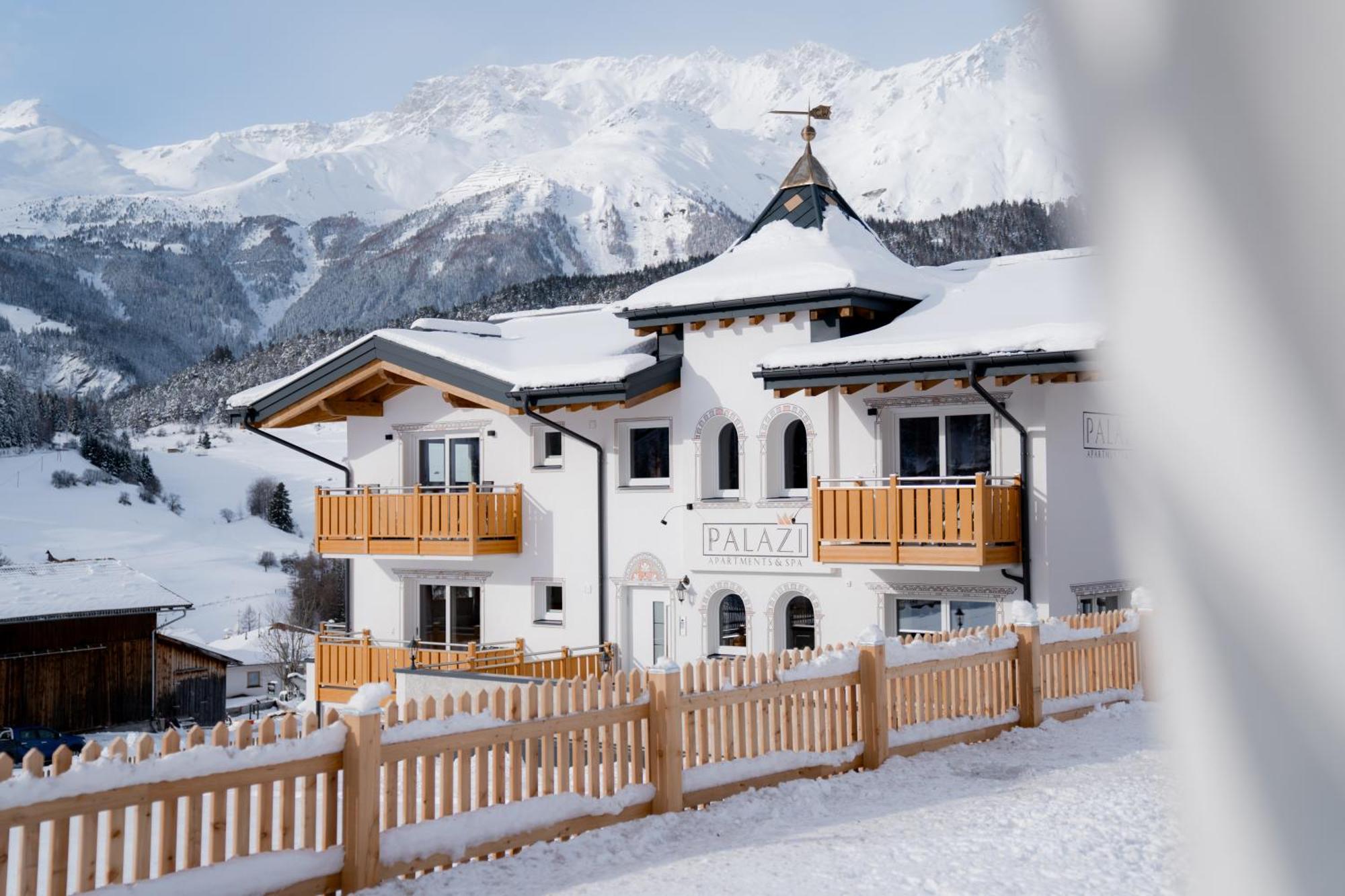 Palazi Apartments & Spa ナウダース エクステリア 写真